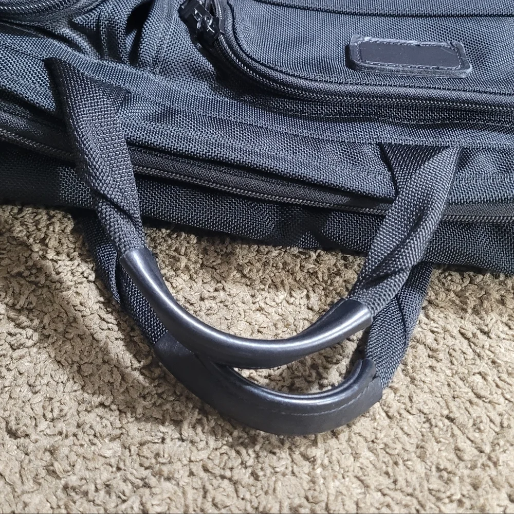 TUMI ALPHA BALLISTIC BAG EXPANDABLE ORGANIZER LAPTOP BRIEF MESSENGER WITH STRAP